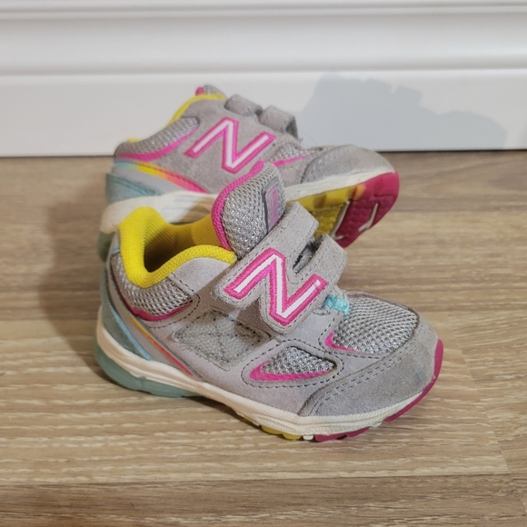 New Balance Kids' Gray and Pink Sneakers - Picture 2 of 6